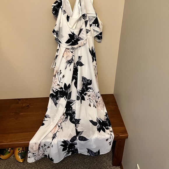 Delicate Ruffle Cold Shoulder Maxi Dress - Picture 2 of 8